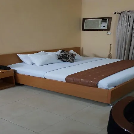 Citilodge Hotel & Conference Centre Newly Renovated Abuja Exterior photo